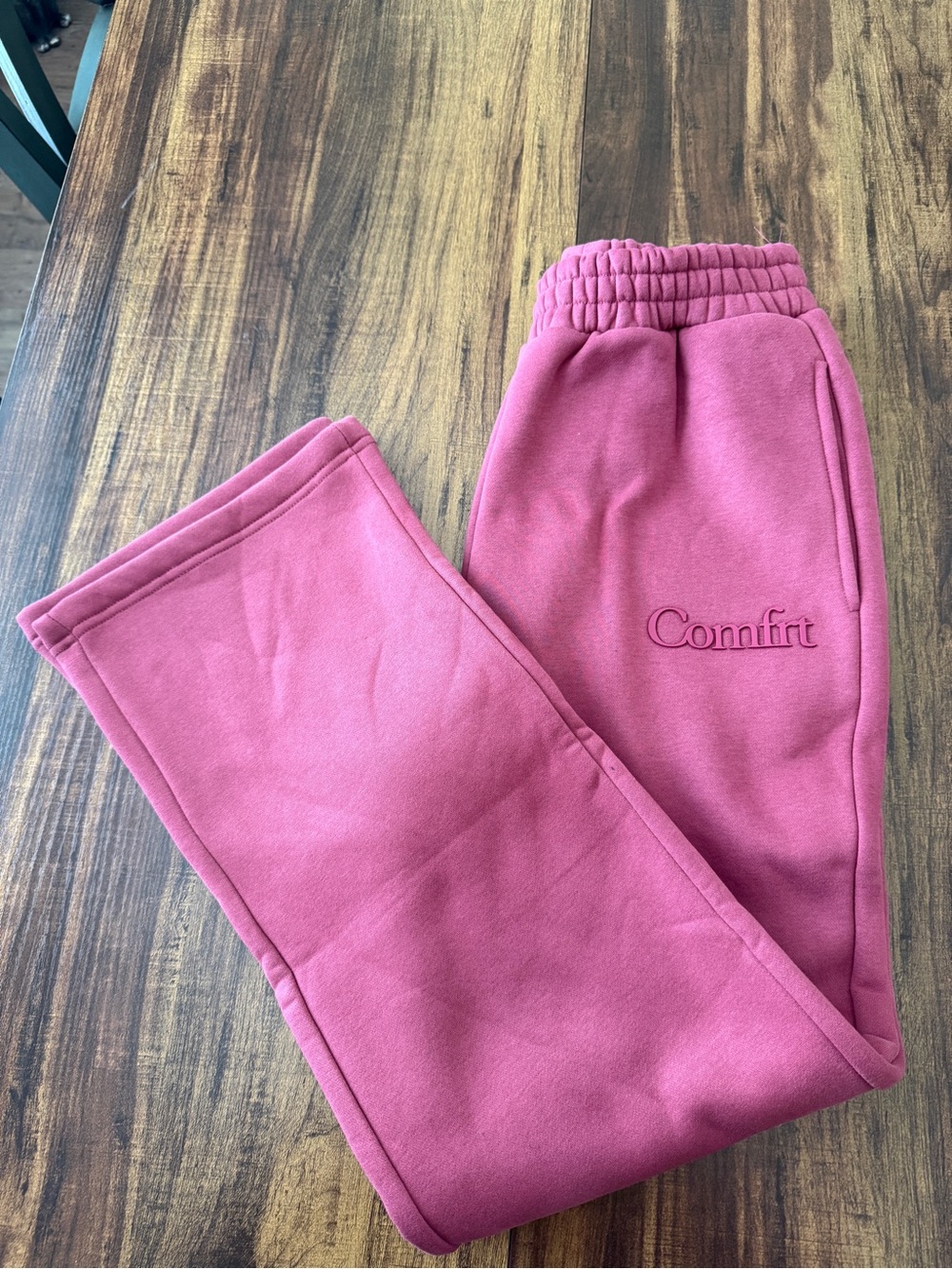 Comfort Branded Straight-Leg Sweatpants in Berry